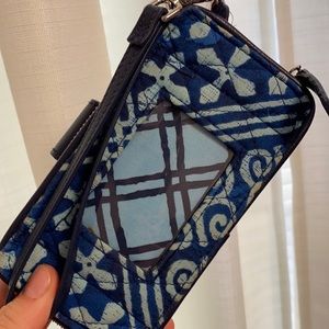 Blue Vera Bradley Wallet/Wristlet